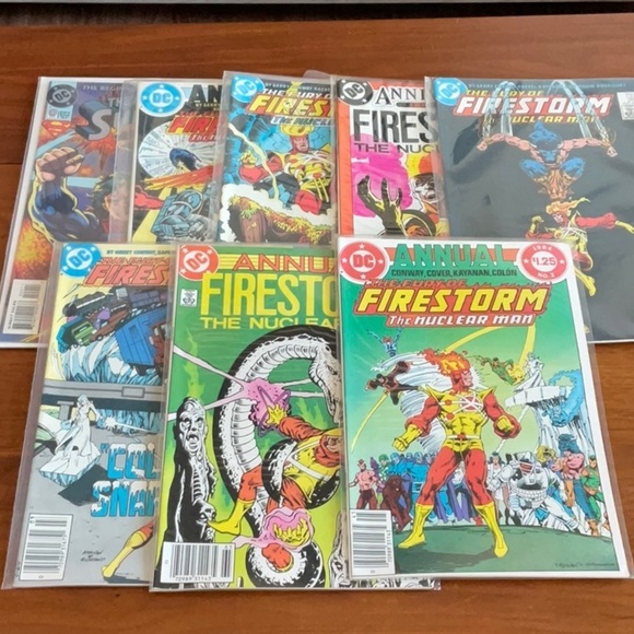 Bundle of DC Comics Firestorm the Nuclear Man - Picture 1 of 5
